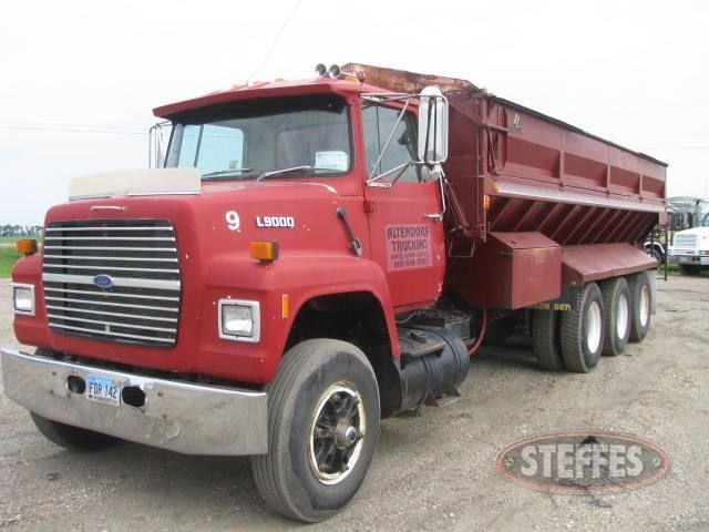 1987  L9000 .'