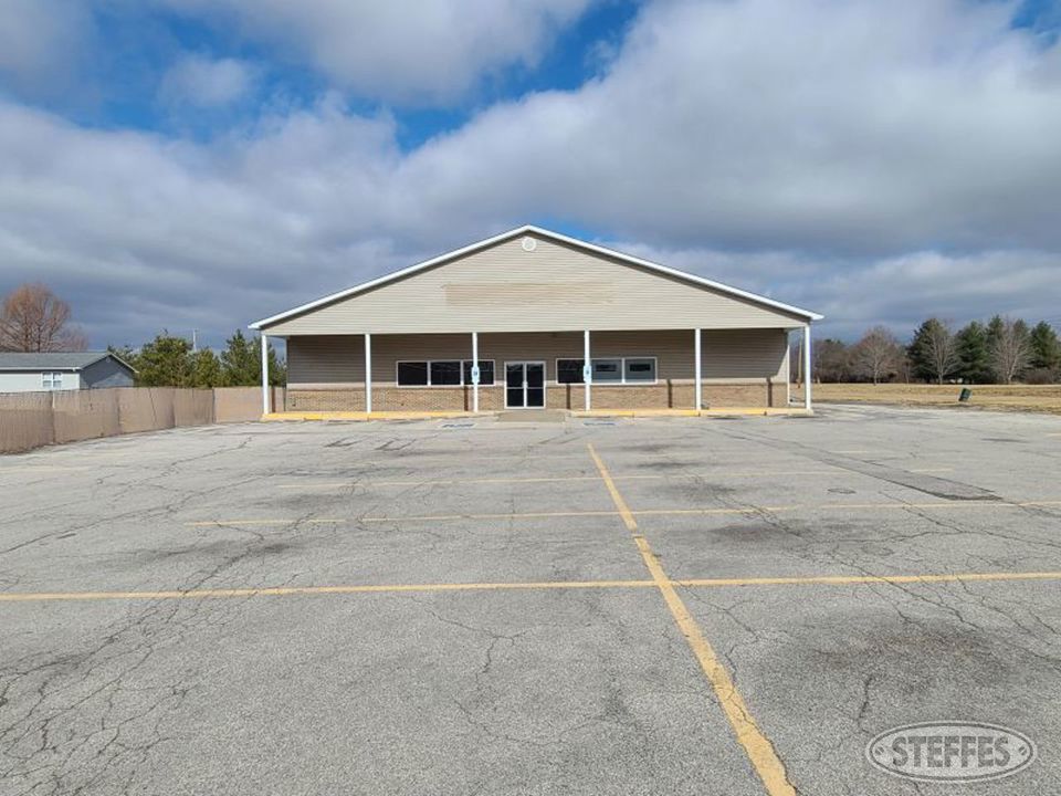 Carrollton, IL Commercial Real Estate Auction SOLD!! Steffes Group